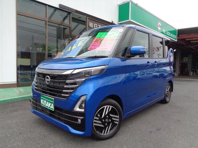 Nissan ROOX 2025 — фото автомобиля 1
