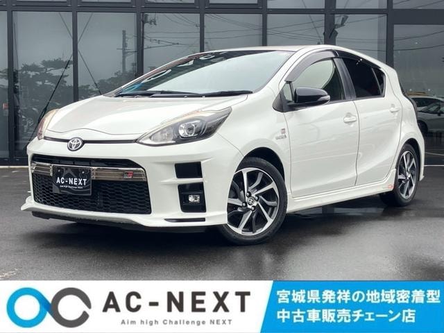 Toyota AQUA 2018 — фото автомобиля 1