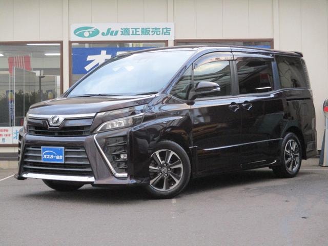 Toyota VOXY 2017 — фото автомобиля 1