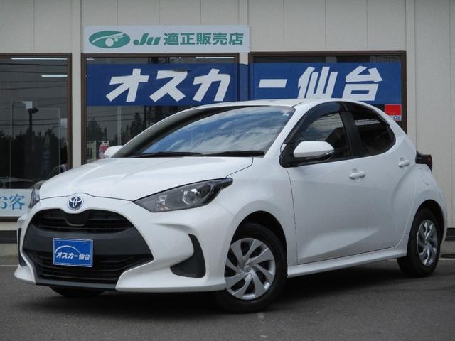 Toyota YARIS 2021 — фото автомобиля 1