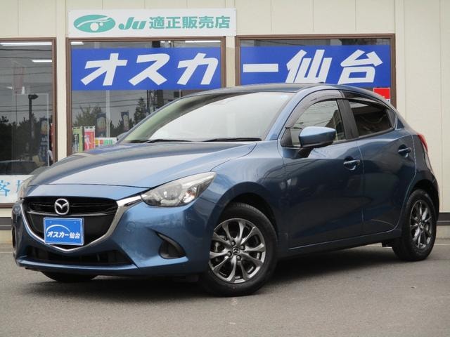 Mazda DEMIO 2017 — фото автомобиля