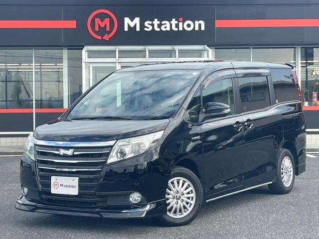 Toyota NOAH 2014 — фото автомобиля 1