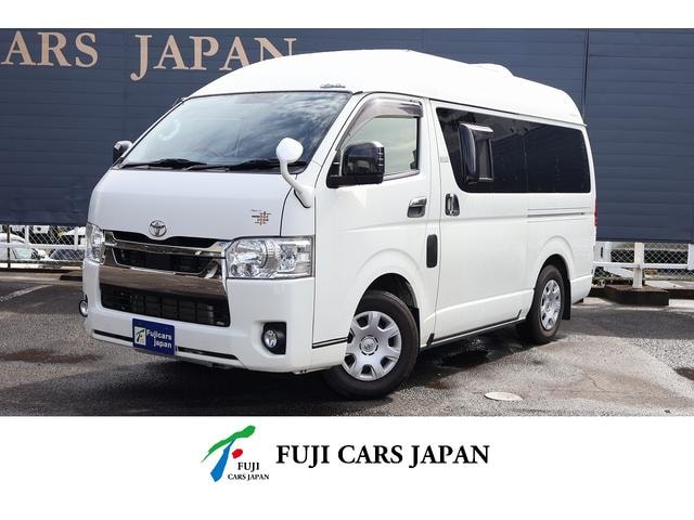 Toyota HIACE VAN 2022 — фото автомобиля