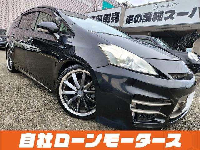 Toyota PRIUS ALPHA 2013 — фото автомобиля