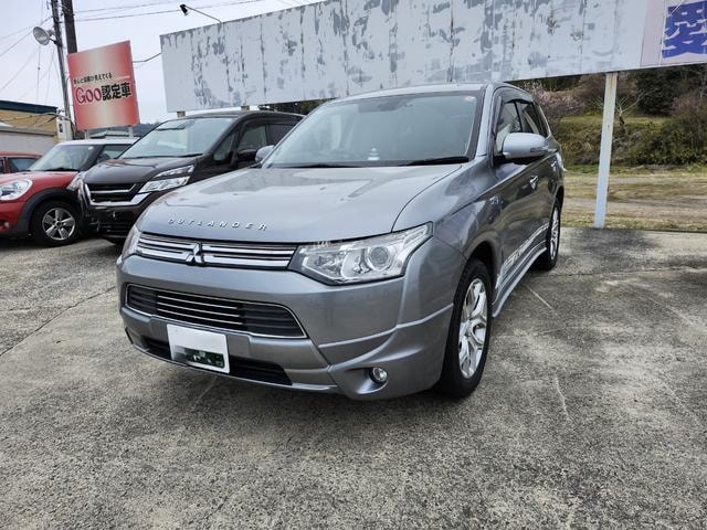 Mitsubishi OUTLANDER PHEV 2014 — фото автомобиля