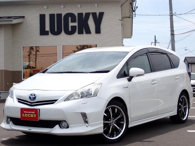Toyota PRIUS ALPHA 2011 — фото автомобиля 1