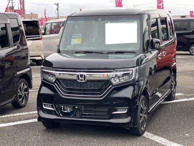 Honda N-BOX CUSTOM 2020 — фото автомобиля 1