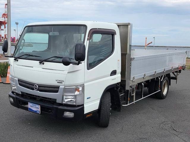 Nissan NT450 ATLAS 2015 — фото автомобиля