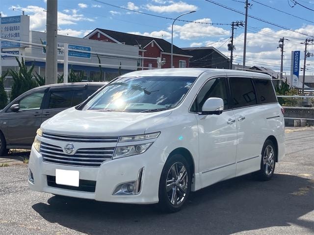 Nissan ELGRAND 2011 — фото автомобиля