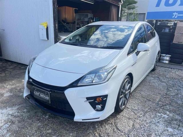 Toyota PRIUS 2012 — фото автомобиля 1