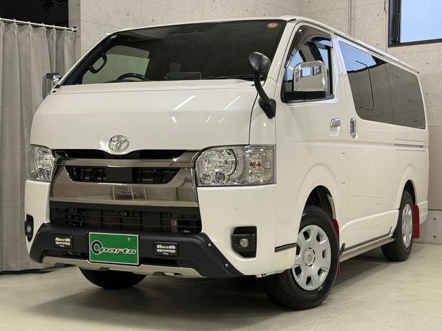 Toyota HIACE VAN 2024 — фото автомобиля