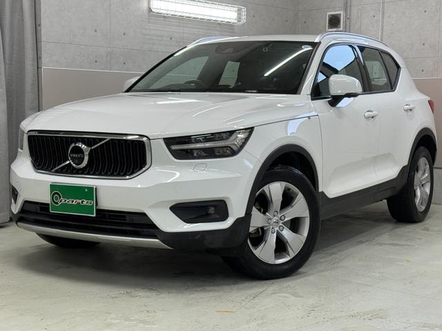 Volvo XC40 2019 — фото автомобиля