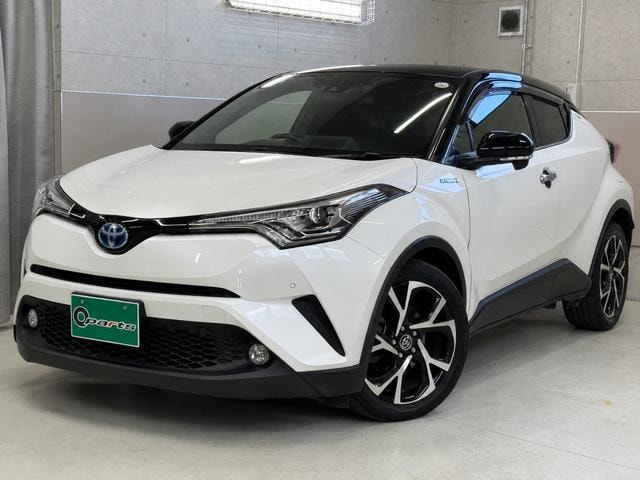 Toyota C-HR 2018 — фото автомобиля 1