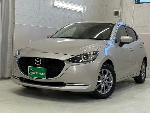 Mazda 2 2021 — фото автомобиля