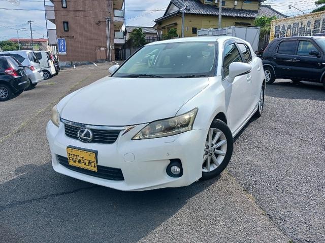 Lexus CT 2011 — фото автомобиля 1