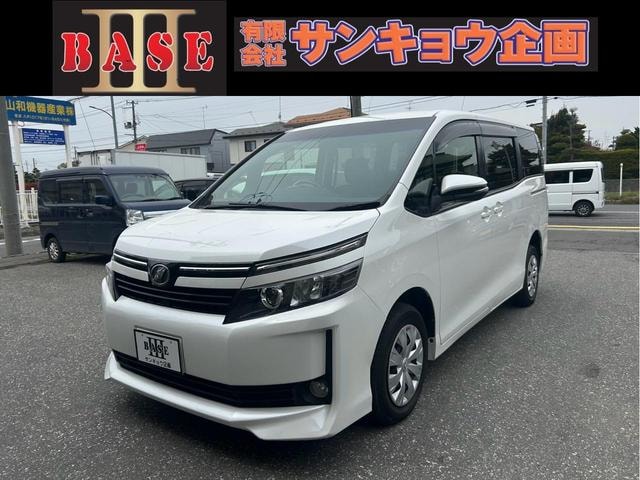 Toyota VOXY 2015 — фото автомобиля 1