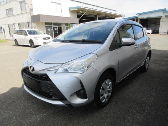 Toyota VITZ 2018 — фото автомобиля 1