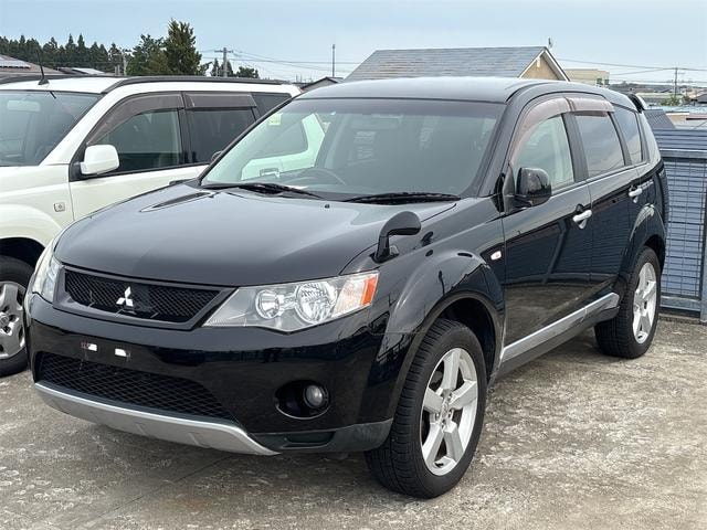 Mitsubishi OUTLANDER 2005 — фото автомобиля