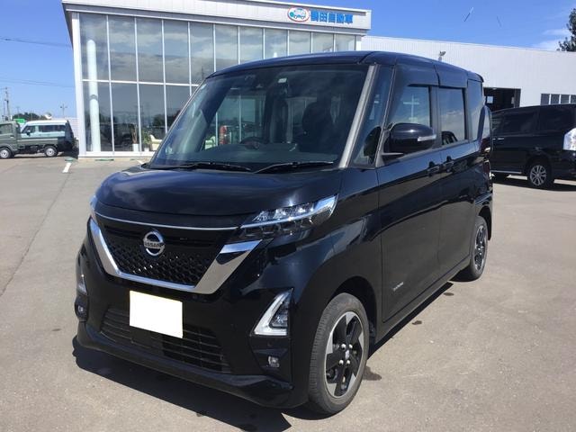 Nissan ROOX 2022 — фото автомобиля 1