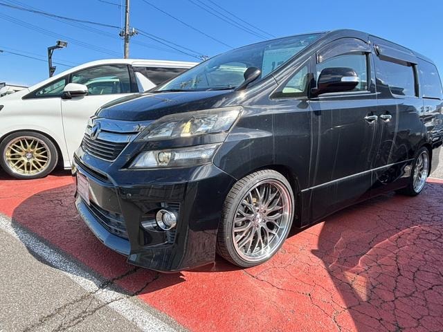 Toyota VELLFIRE 2013 — фото автомобиля 1