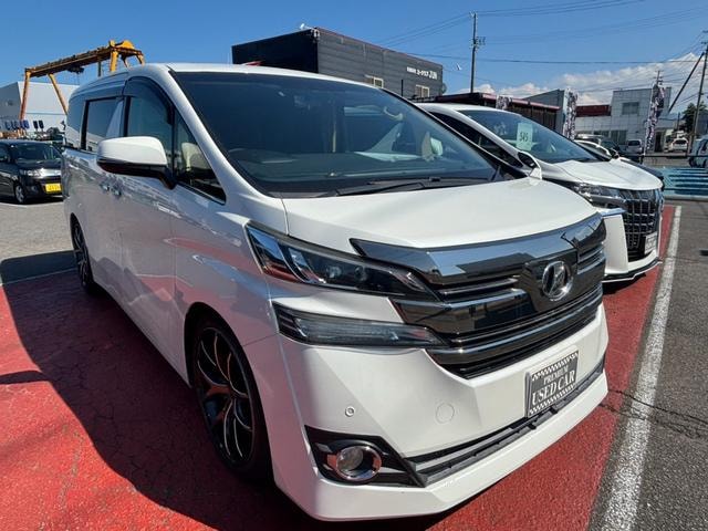 Toyota VELLFIRE 2015 — фото автомобиля 1