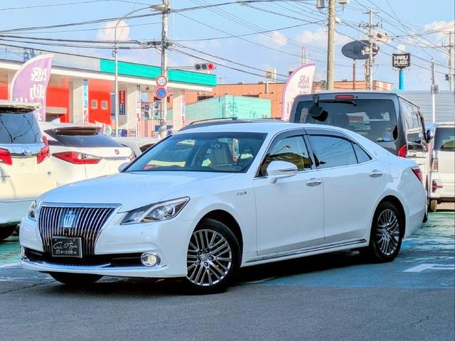 Toyota CROWN MAJESTA 2016 — фото автомобиля