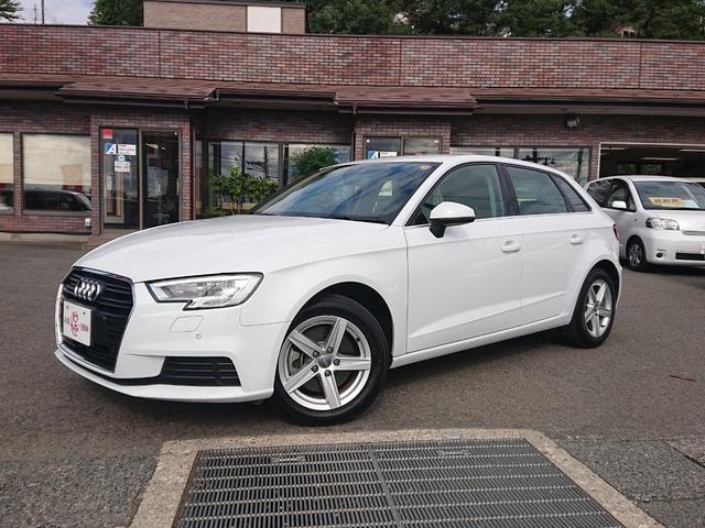 Audi A3 2018 — фото автомобиля