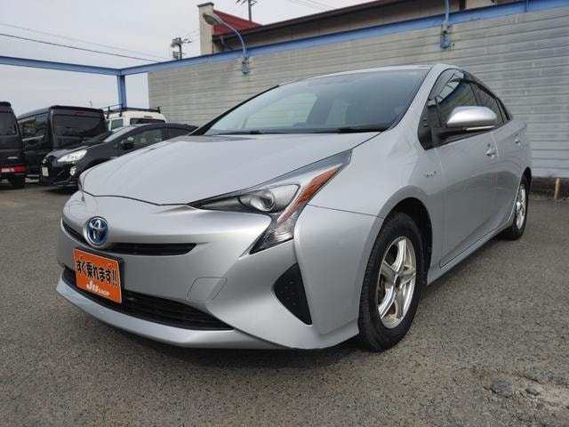 Toyota PRIUS 2016 — фото автомобиля 1