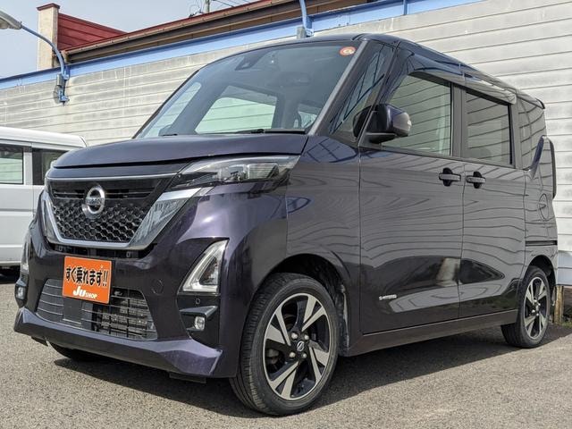 Nissan ROOX 2022 — фото автомобиля