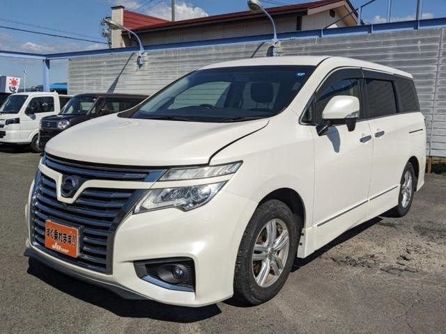 Nissan ELGRAND 2015 — фото автомобиля 1