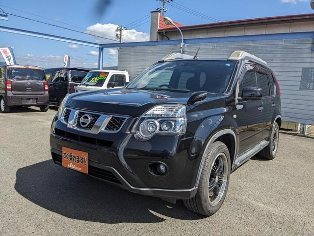 Nissan X-TRAIL 2011 — фото автомобиля 1