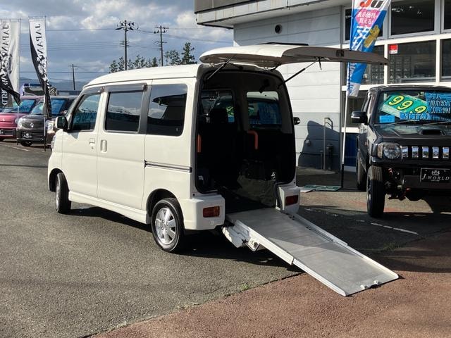 Daihatsu ATRAI WAGON 2019 — фото автомобиля