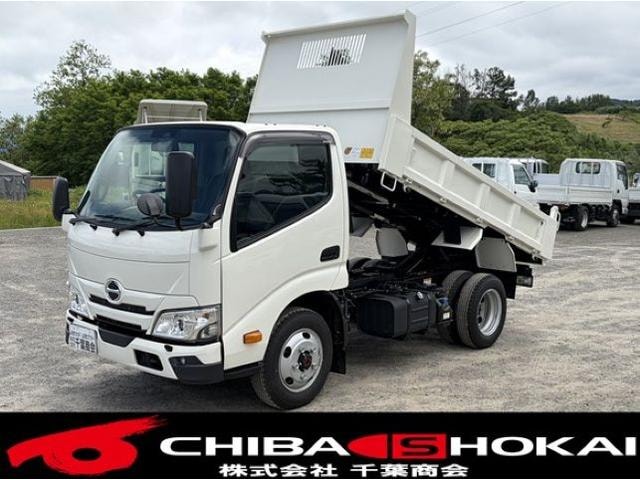 Hino DUTRO 2025 — фото автомобиля 1