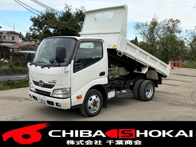 Hino DUTRO 2015 — фото автомобиля 1