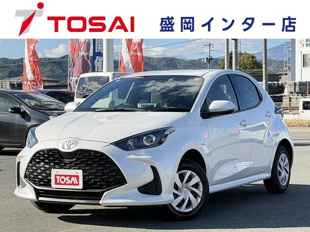 Toyota YARIS 2024 — фото автомобиля