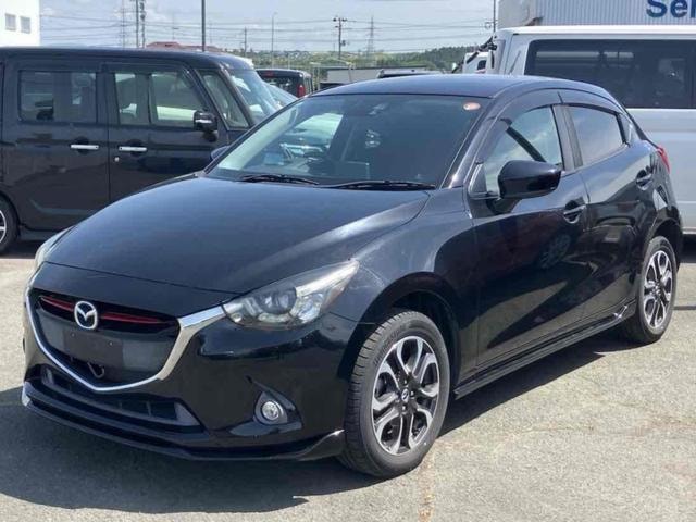 Mazda DEMIO 2015 — фото автомобиля 1