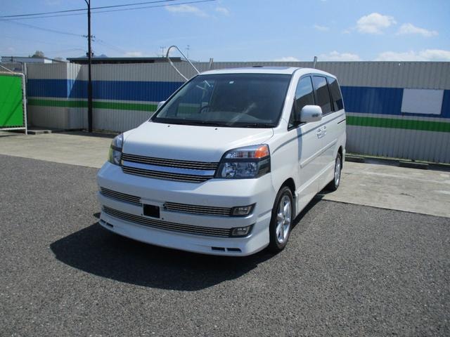 Toyota VOXY 2002 — фото автомобиля 1