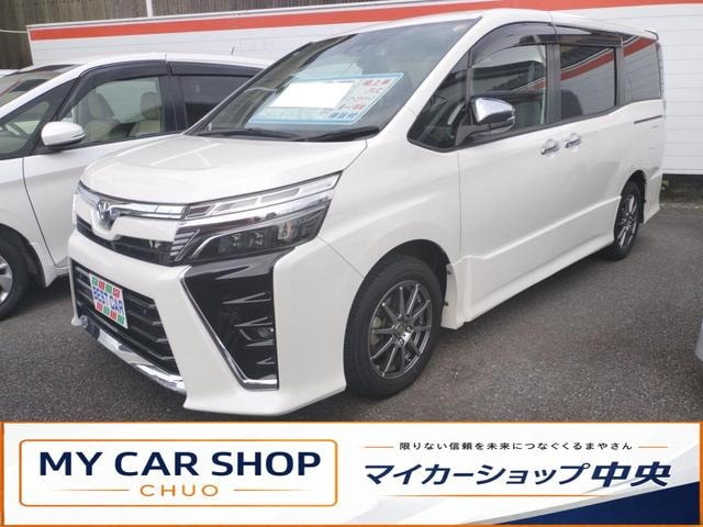 Toyota VOXY 2021 — фото автомобиля 1