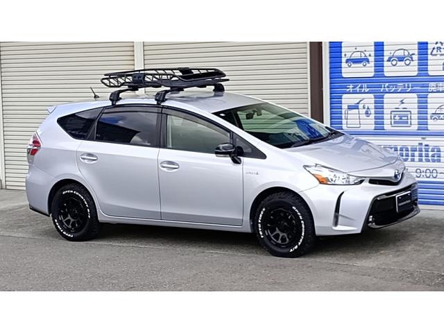 Toyota PRIUS ALPHA 2015 — фото автомобиля 1