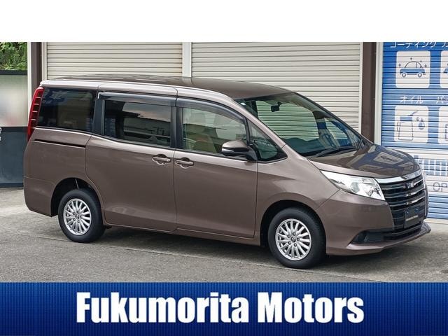 Toyota NOAH 2016 — фото автомобиля 1
