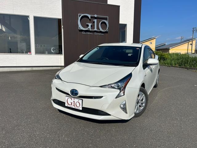 Toyota PRIUS 2018 — фото автомобиля 1