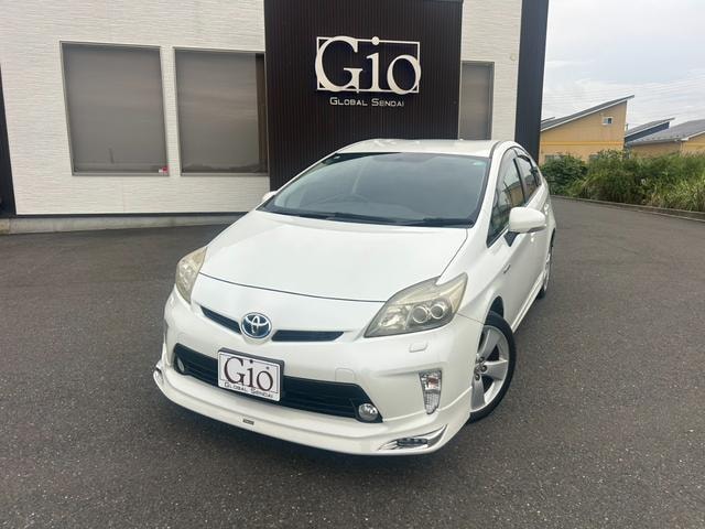 Toyota PRIUS 2013 — фото автомобиля 1