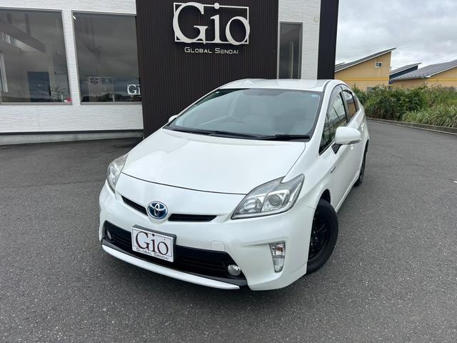 Toyota PRIUS 2013 — фото автомобиля 1