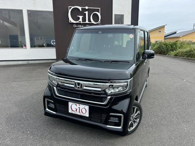 Honda N-BOX CUSTOM 2023 — фото автомобиля 1