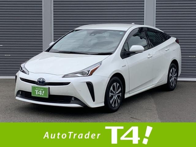 Toyota PRIUS 2019 — фото автомобиля 1