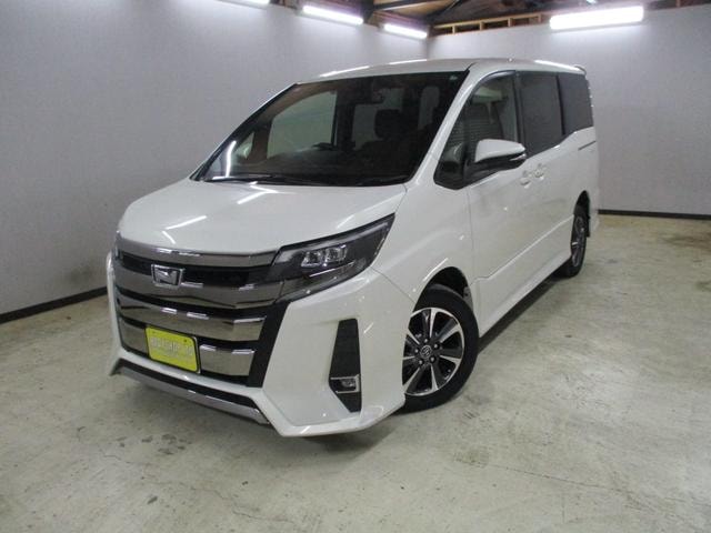 Toyota NOAH 2017 — фото автомобиля 1
