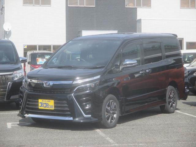 Toyota VOXY 2018 — фото автомобиля