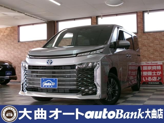 Toyota VOXY 2023 — фото автомобиля 1