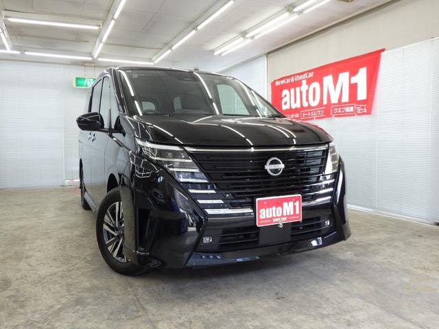 Nissan SERENA 2025 — фото автомобиля 1