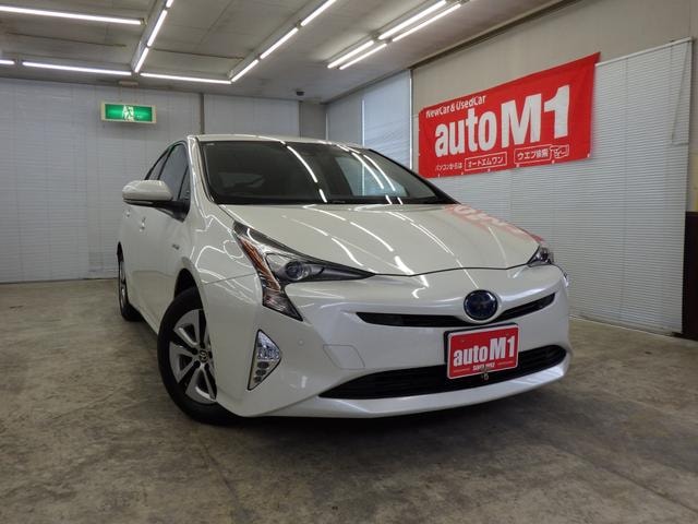 Toyota PRIUS 2016 — фото автомобиля 1